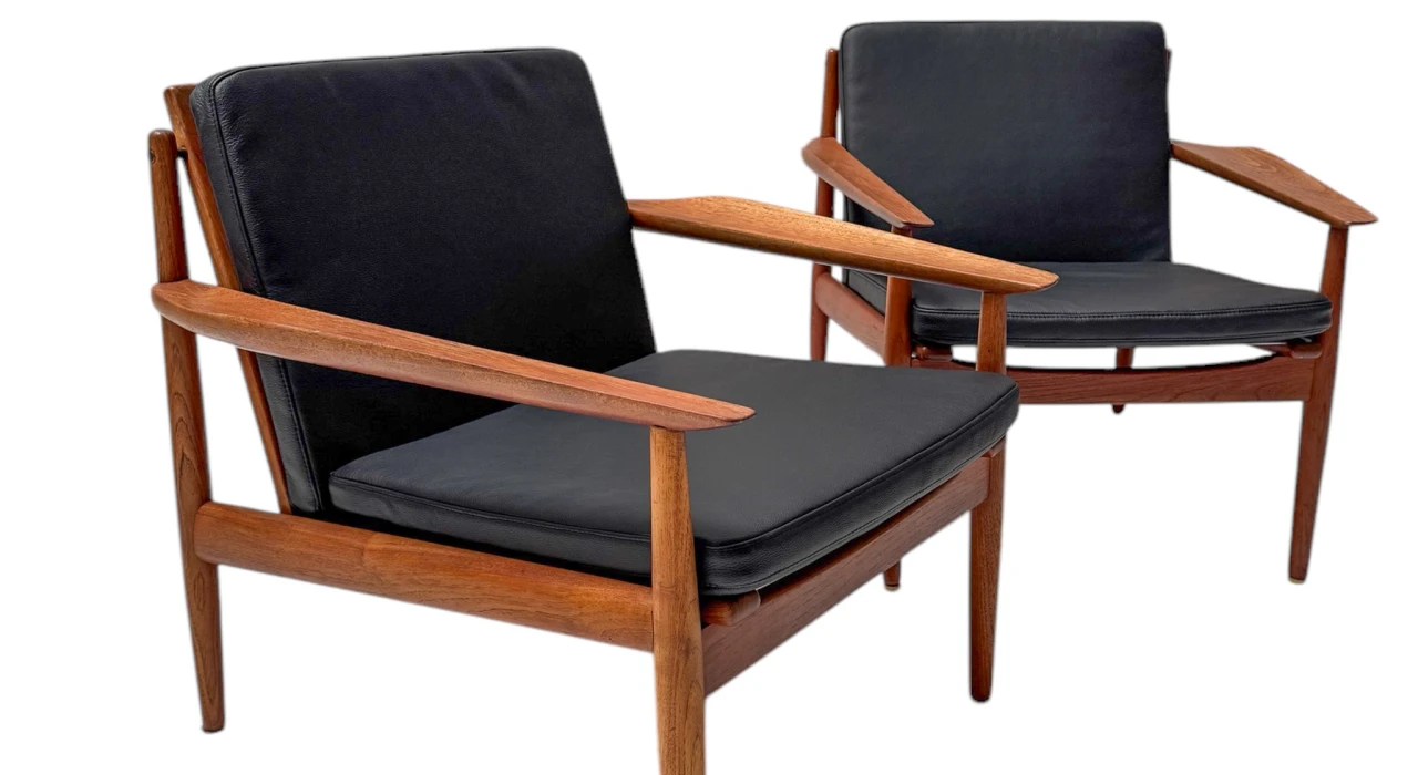 Two Mid-Century Modern Lounge Chairs by Arne Vodder for Glostrup, 1950s